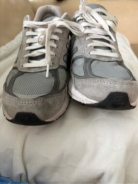 New Balance 990v5 Gray Suede and Mesh Sneakers